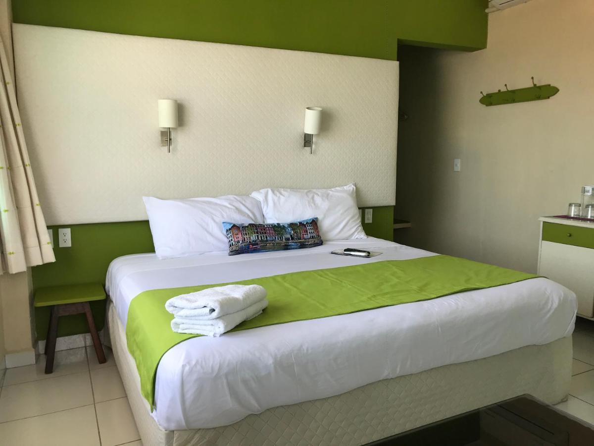 Casa Mia Hotel Пуерто Ескондидо Екстериор снимка